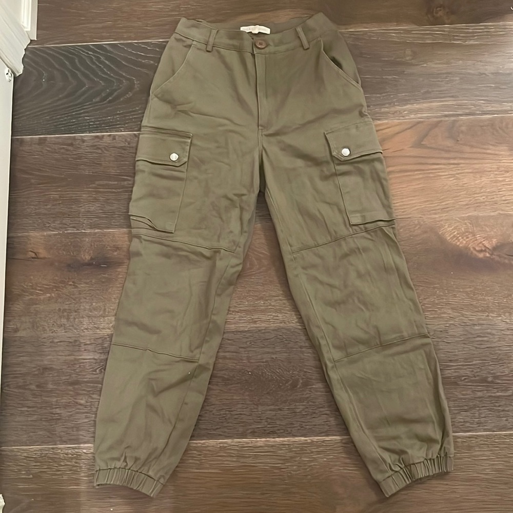 Green cargo pants